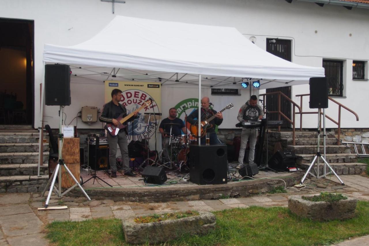 Camping Fox Cesky Krumlov Kájov エクステリア 写真